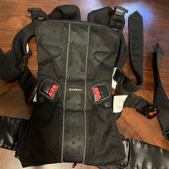 BabyBjorn black mesh